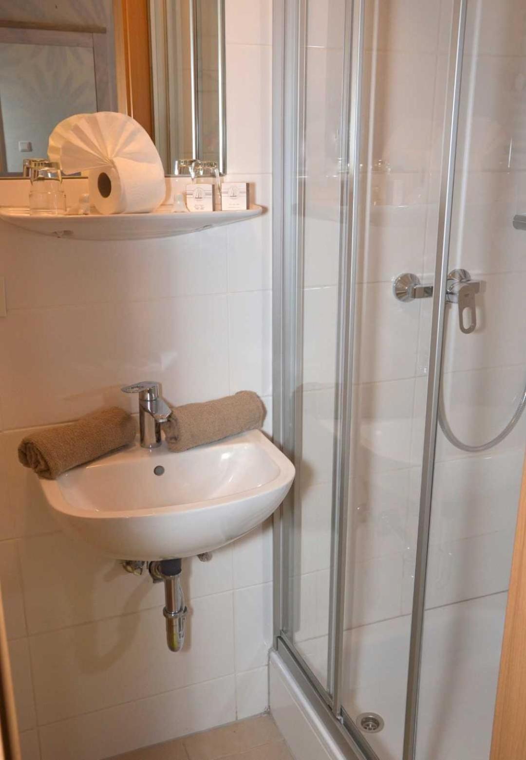 Hotel Zur Seerobbe Cuxhaven Ngoại thất bức ảnh